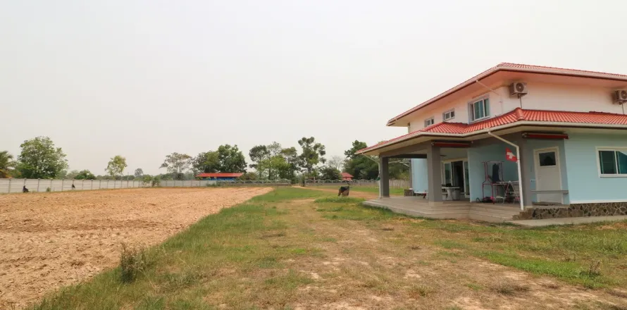 House in Udon Thani, Thailand 3 bedrooms № 141659