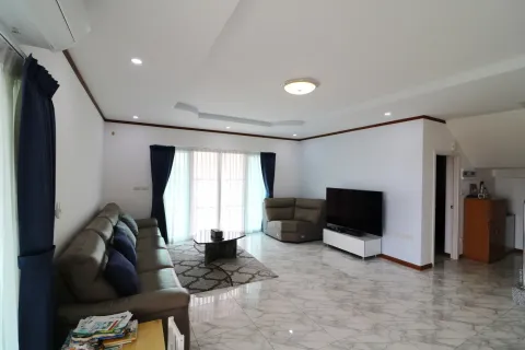 House in Udon Thani, Thailand 3 bedrooms № 141659 - photo 13