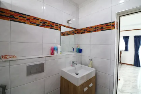 House in Udon Thani, Thailand 3 bedrooms № 141659 - photo 26