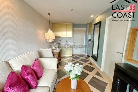Condominio de 1 dormitorio en Jomtien Beach, Pattaya, Tailandia № 213701 - foto 2