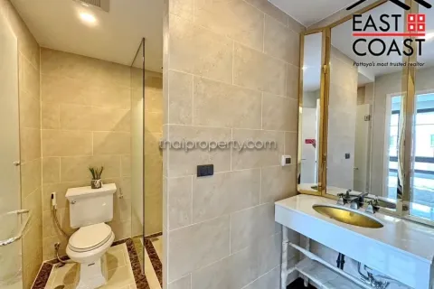 Condominio de 2 dormitorios en Jomtien Beach, Pattaya, Tailandia № 213702 - foto 11