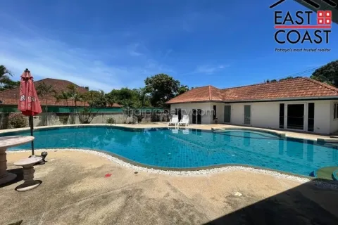 Casa de 5 dormitorios en Pattaya, Tailandia № 213699 - foto 8