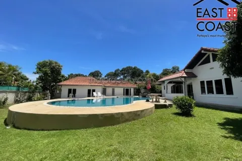 Casa de 5 dormitorios en Pattaya, Tailandia № 213699 - foto 6