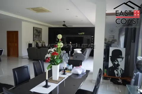 Haus in Pattaya, Thailand 4 Schlafzimmer № 213698 - Foto 14