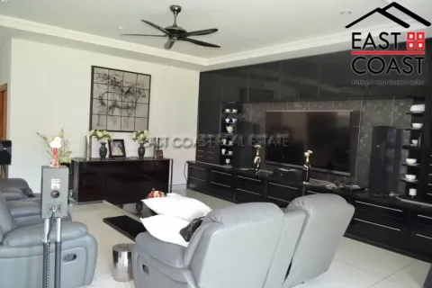 Haus in Pattaya, Thailand 4 Schlafzimmer № 213698 - Foto 17
