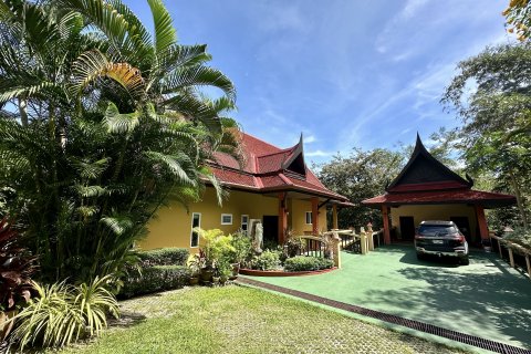 House in Kathu, Thailand 4 bedrooms № 137675 - photo 4