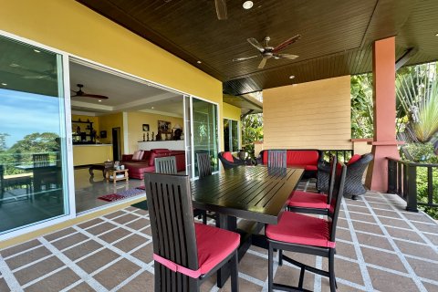 House in Kathu, Thailand 4 bedrooms № 137675 - photo 13