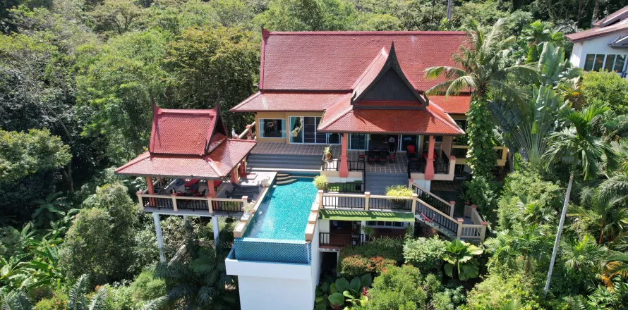 House in Kathu, Thailand 4 bedrooms № 137675
