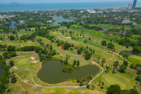 Studio in the Condo in Chonburi, Thailand  № 134380 - photo 4