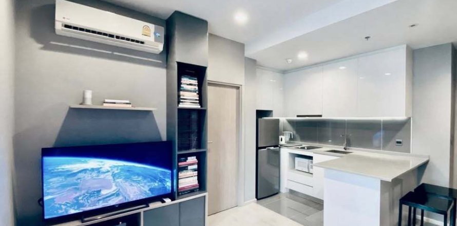 Studio in the Condo in Watthana, Bangkok, Thailand  № 161378