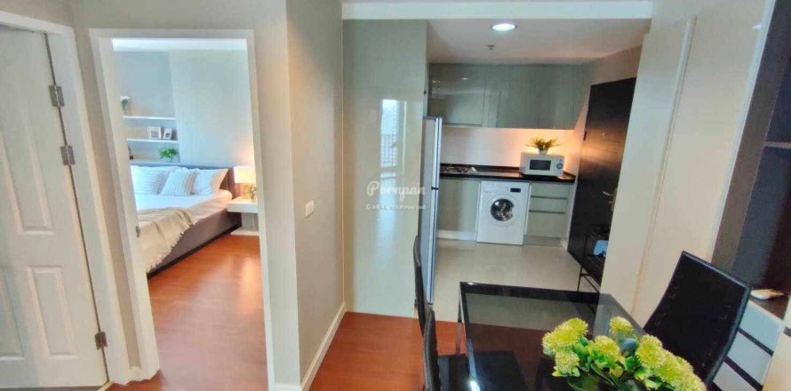 Кондоминиум с 2 спальнями в Хуай Кванге, Бангкок, Таиланд № 161372