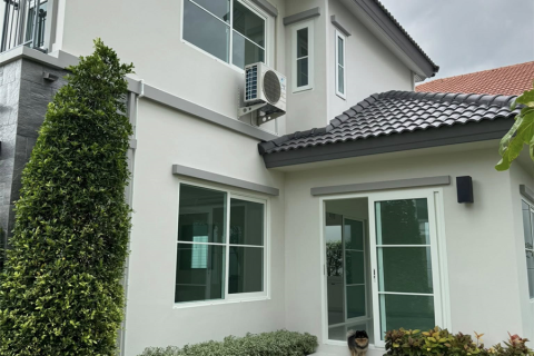 House in Bangkok, Thailand 4 bedrooms № 190321 - photo 5
