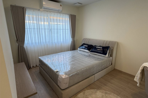 House in Bangkok, Thailand 4 bedrooms № 190321 - photo 8