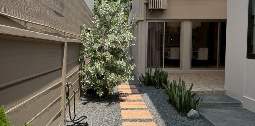 House in Suan Luang, Bangkok, Thailand 3 bedrooms № 148357