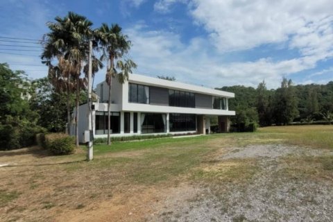 Вилла в Хуа Хине, Таиланд с 4 спальнями  № 146977 - фото 1