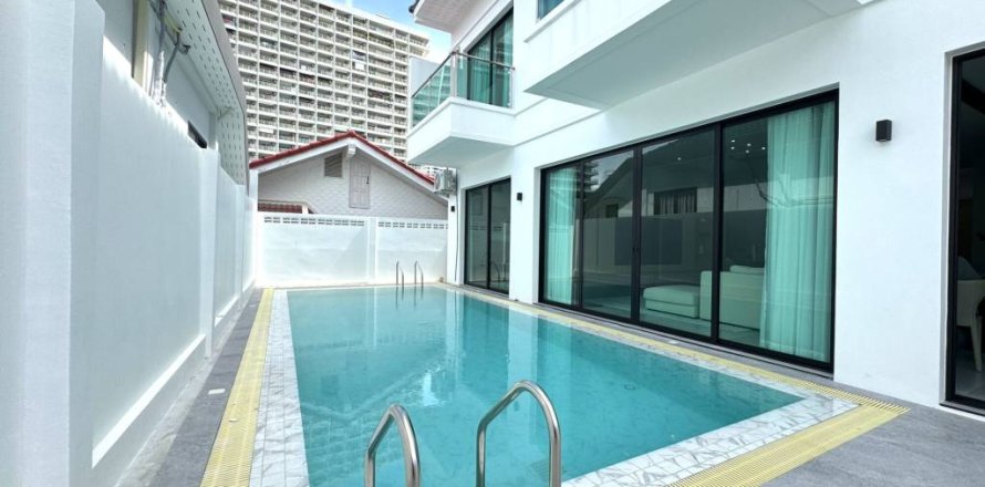 Вилла в Паттайе, Таиланд с 5 спальнями  № 146978