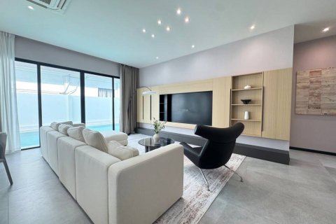 Вилла в Паттайе, Таиланд с 5 спальнями  № 146978 - фото 4