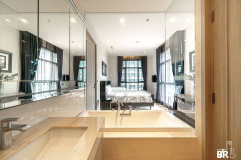 Studio in the Condo in Watthana, Bangkok, Thailand  № 167462 - photo 4