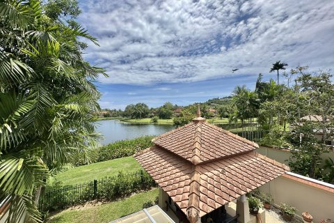 Villa in Phuket, Thailand 4 bedrooms № 167460 - photo 19