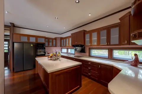 Villa in Chiang Mai, Thailand 5 bedrooms № 162754 - photo 3