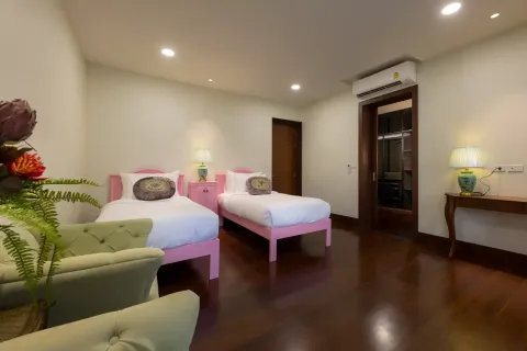Villa in Chiang Mai, Thailand 5 bedrooms № 162754 - photo 8