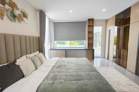 Villa in Chiang Mai, Thailand 6 bedrooms № 162751 - photo 9