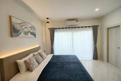 Villa in Chiang Mai, Thailand 6 bedrooms № 162751 - photo 8