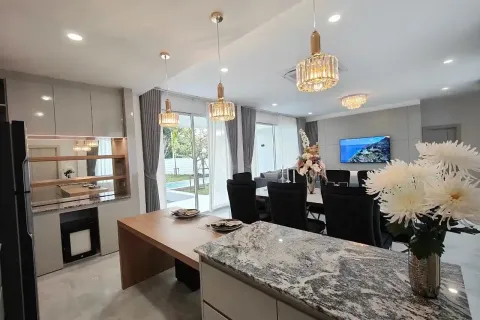 Villa in Chiang Mai, Thailand 6 bedrooms № 162751 - photo 5