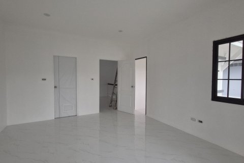 House in Phuket, Thailand 3 bedrooms № 152766 - photo 14