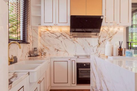 Villa in Pattaya, Thailand 4 bedrooms № 152769 - photo 9