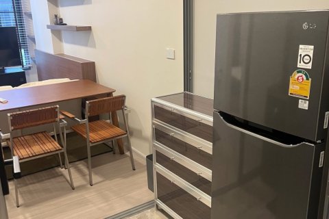 Студия в кондо в Ваттхане, Бангкок, Таиланд № 136187 - фото 4