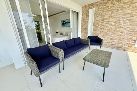 Condo in Hua Hin, Thailand, 2 bedrooms  № 160285 - photo 28