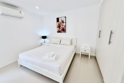 Condo in Hua Hin, Thailand, 2 bedrooms  № 160285 - photo 13