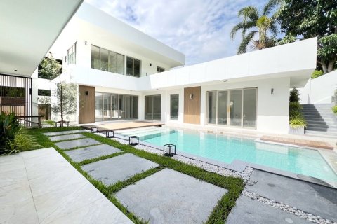 Villa in Kathu, Thailand 4 bedrooms № 160282 - photo 3