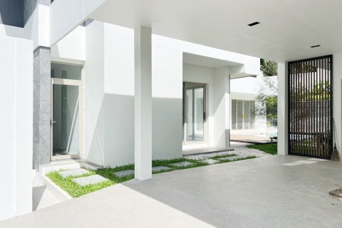 Villa in Kathu, Thailand 4 bedrooms № 160282 - photo 5