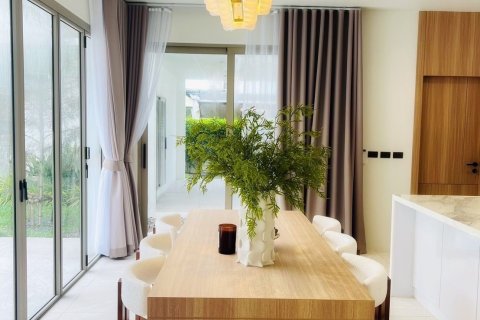Villa in Kathu, Thailand 4 bedrooms № 160282 - photo 16