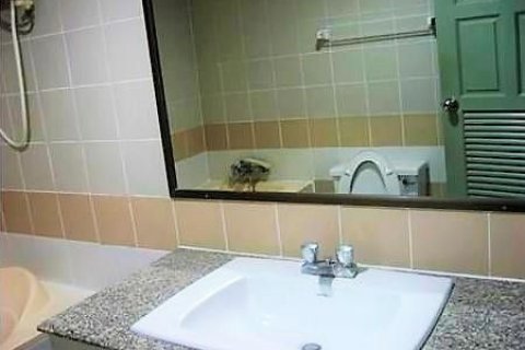 Condo à Chatuchak, Bangkok, Thaïlande, 3 chambres  № 145392 - photo 10