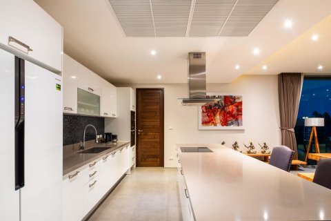 Villa in Phuket, Thailand 5 bedrooms № 138506 - photo 28