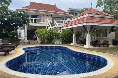 Villa in Ko Samui, Thailand 4 bedrooms № 180143
