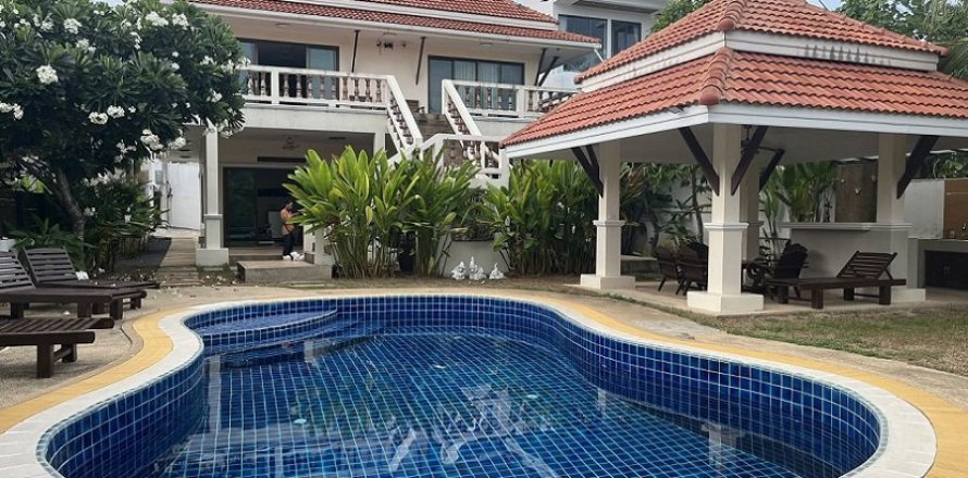 Villa in Ko Samui, Thailand 4 bedrooms № 180143