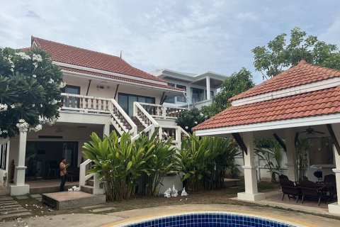Villa in Ko Samui, Thailand 4 bedrooms № 180143 - photo 11