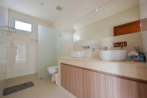 Villa in Ko Samui, Thailand 6 bedrooms № 180138 - photo 10