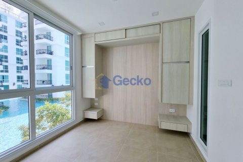 Condo in Pattaya, Thailand, 1 bedroom № 204707 - photo 2