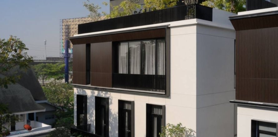House in Bangkok, Thailand 4 bedrooms № 114211