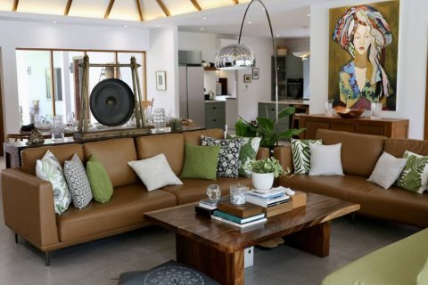 Villa in Bang Tao, Thailand 5 bedrooms № 114213 - photo 2