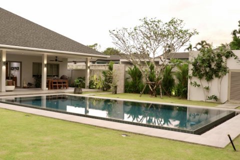 Villa in Bang Tao, Thailand 5 bedrooms № 114213 - photo 6