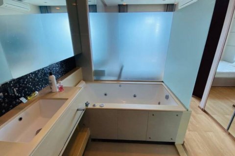 Condo in Bangkok, Thailand, 1 bedroom № 114212 - photo 5