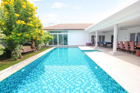 Chalet de 5 dormitorios en Hua Hin, Tailandia № 221876