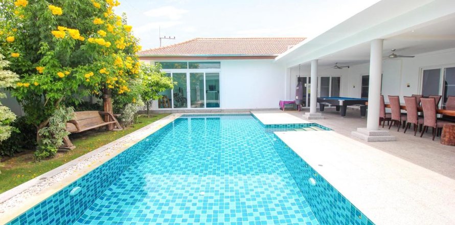 Villa in Hua Hin, Thailand 5 Schlafzimmer № 221876