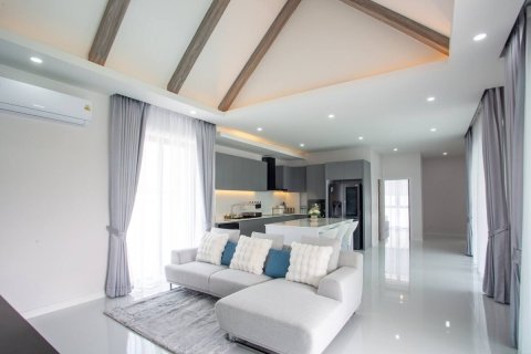 Villa in Hua Hin, Thailand 4 Schlafzimmer № 221875 - Foto 11